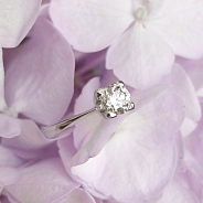 Кольцо с бриллиантом 0.55 ct