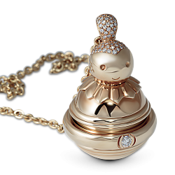 Подвеска Piaget Possession Doll
